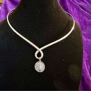 Elegant 925 Silver Pendant Necklace